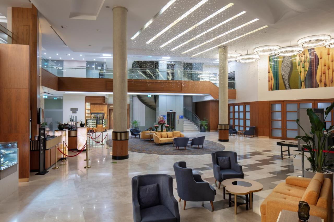 Doubletree By Hilton Istanbul Atasehir Hotel & Conference Centre Exteriör bild
