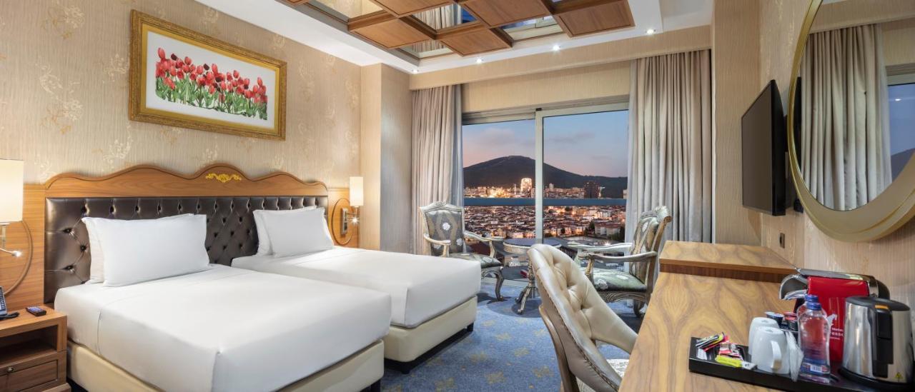 Doubletree By Hilton Istanbul Atasehir Hotel & Conference Centre Exteriör bild