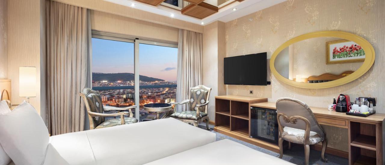 Doubletree By Hilton Istanbul Atasehir Hotel & Conference Centre Exteriör bild