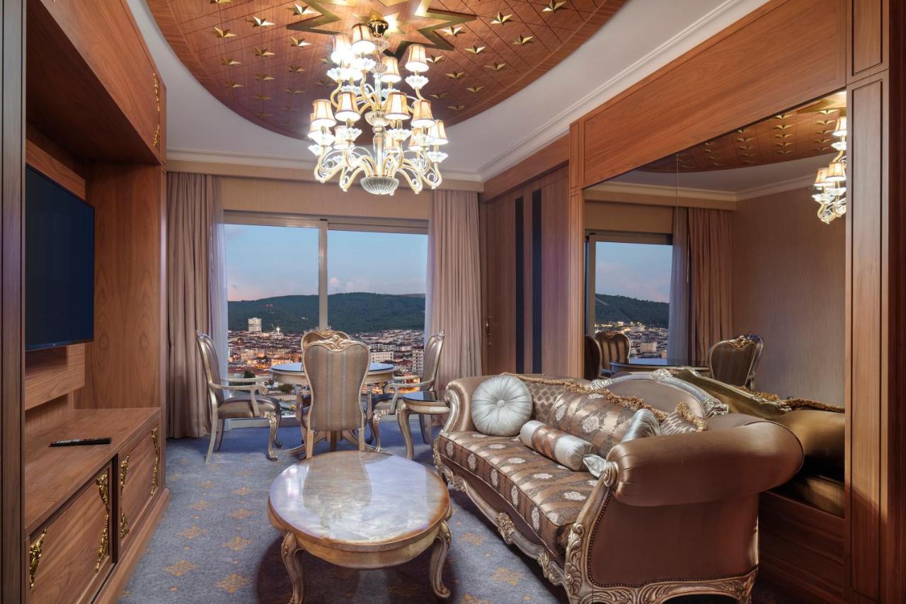 Doubletree By Hilton Istanbul Atasehir Hotel & Conference Centre Exteriör bild
