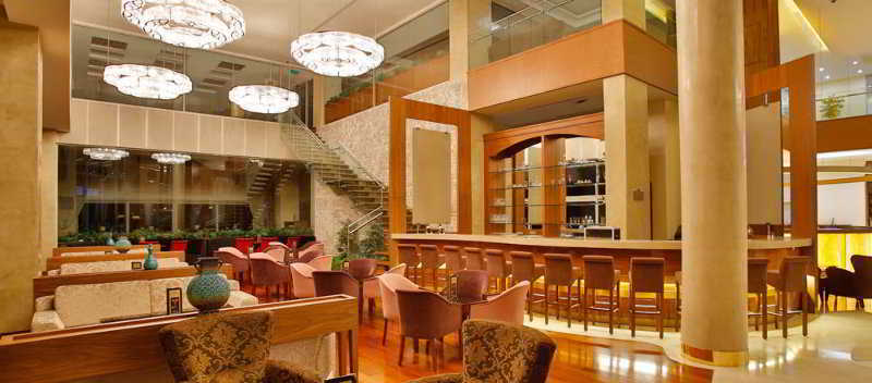 Doubletree By Hilton Istanbul Atasehir Hotel & Conference Centre Exteriör bild