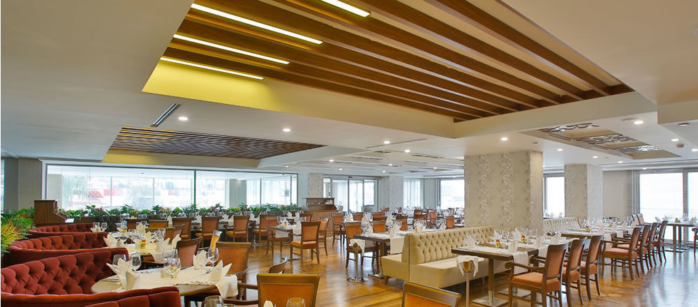 Doubletree By Hilton Istanbul Atasehir Hotel & Conference Centre Exteriör bild