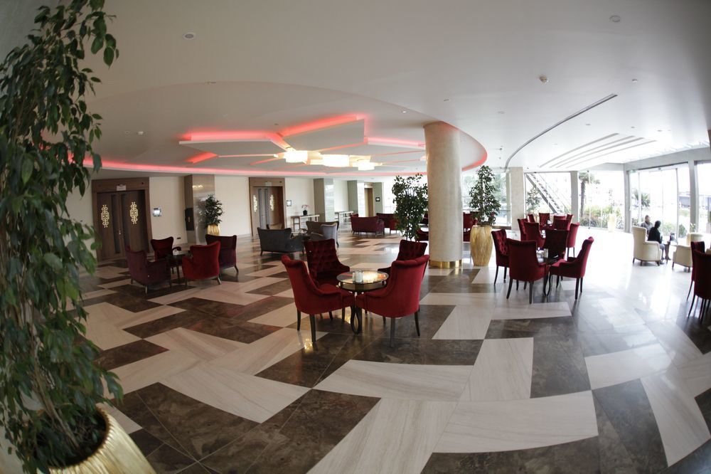 Doubletree By Hilton Istanbul Atasehir Hotel & Conference Centre Exteriör bild