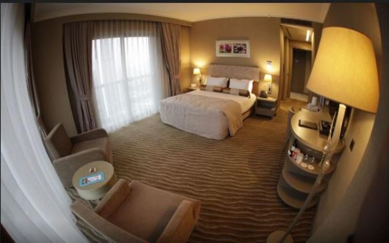 Doubletree By Hilton Istanbul Atasehir Hotel & Conference Centre Exteriör bild